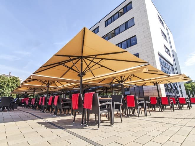 sonnenschirm windfest gastronomie